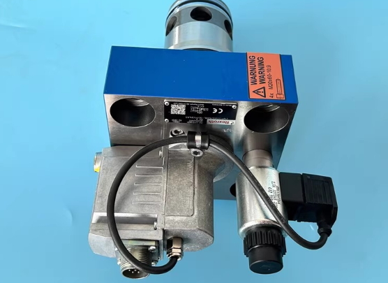 Rexroth R901436321 Flow Control Valve 2WFCE50S1500L-1X/M/24A1